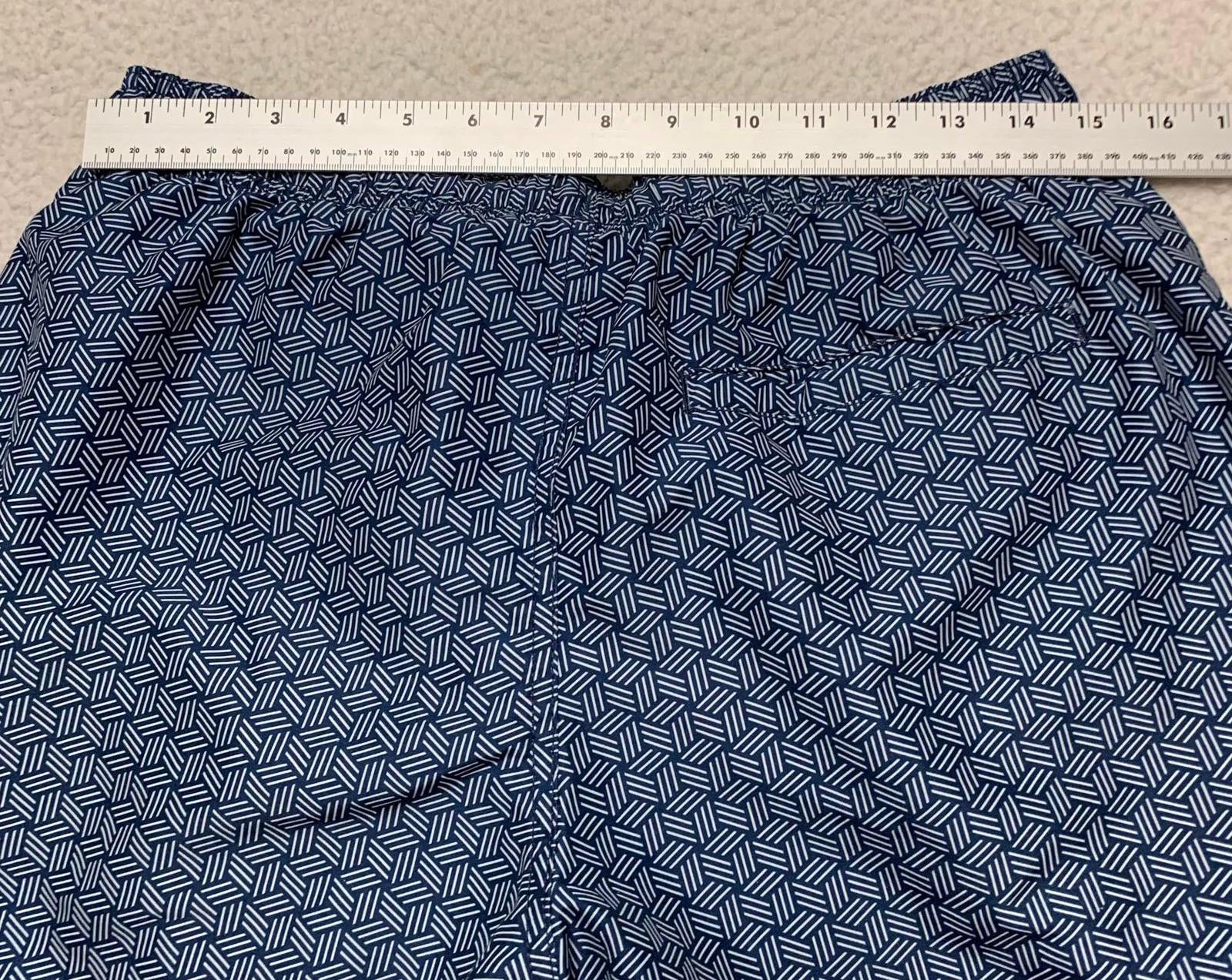 Bañador tipo bóxer con estampado geométrico azul marino para hombre de H&amp;M, talla M, talla 30
