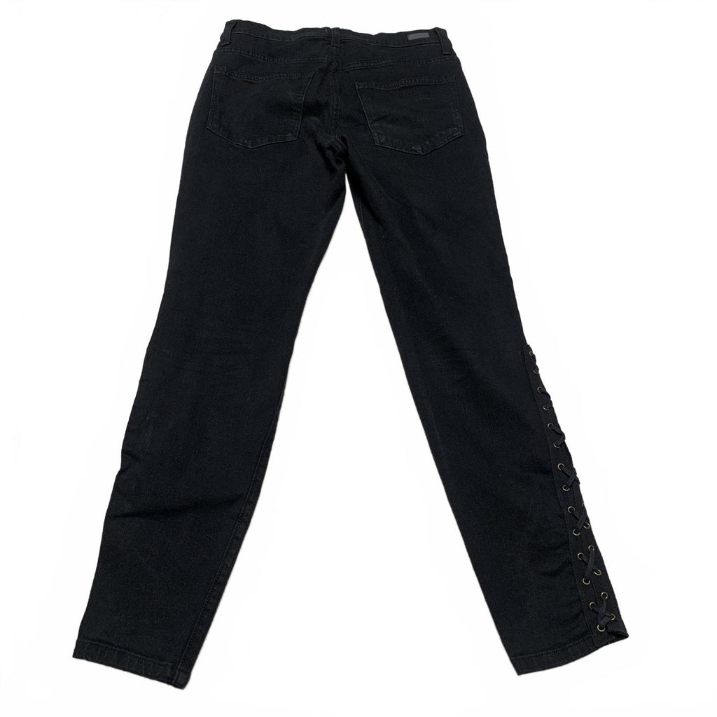 Adelanto de los jeans con cordones laterales lavados en negro, talla 7 para jóvenes, 27.5 x 27