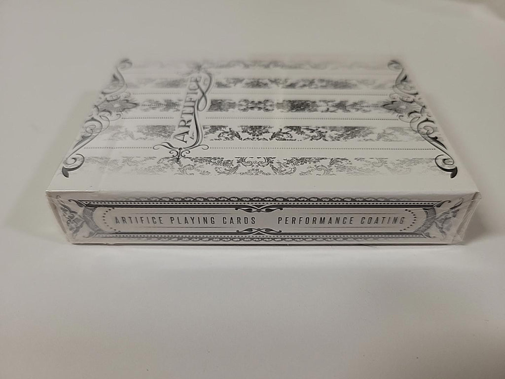 Baraja elegante blanca y negra de The Ellusionist Artifice