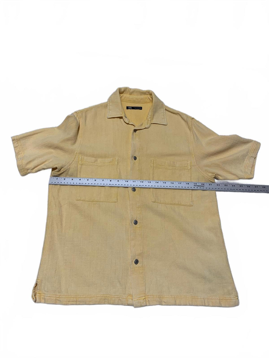 Camisa de manga corta abotonada amarilla de Zara para hombre, talla mediana