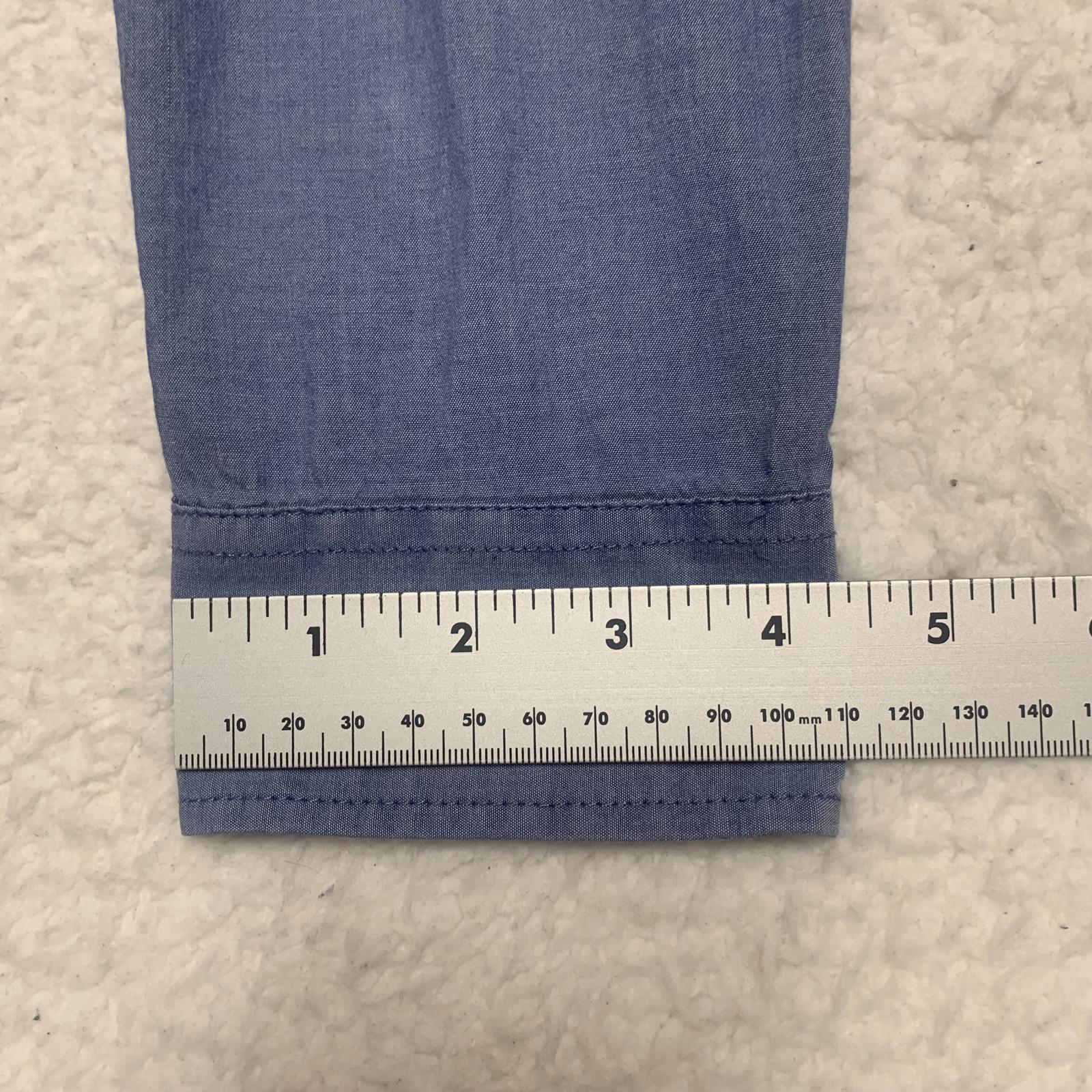 Camisa de mezclilla suave azul claro con botones Goodfellow &amp; Co para hombre, talla pequeña