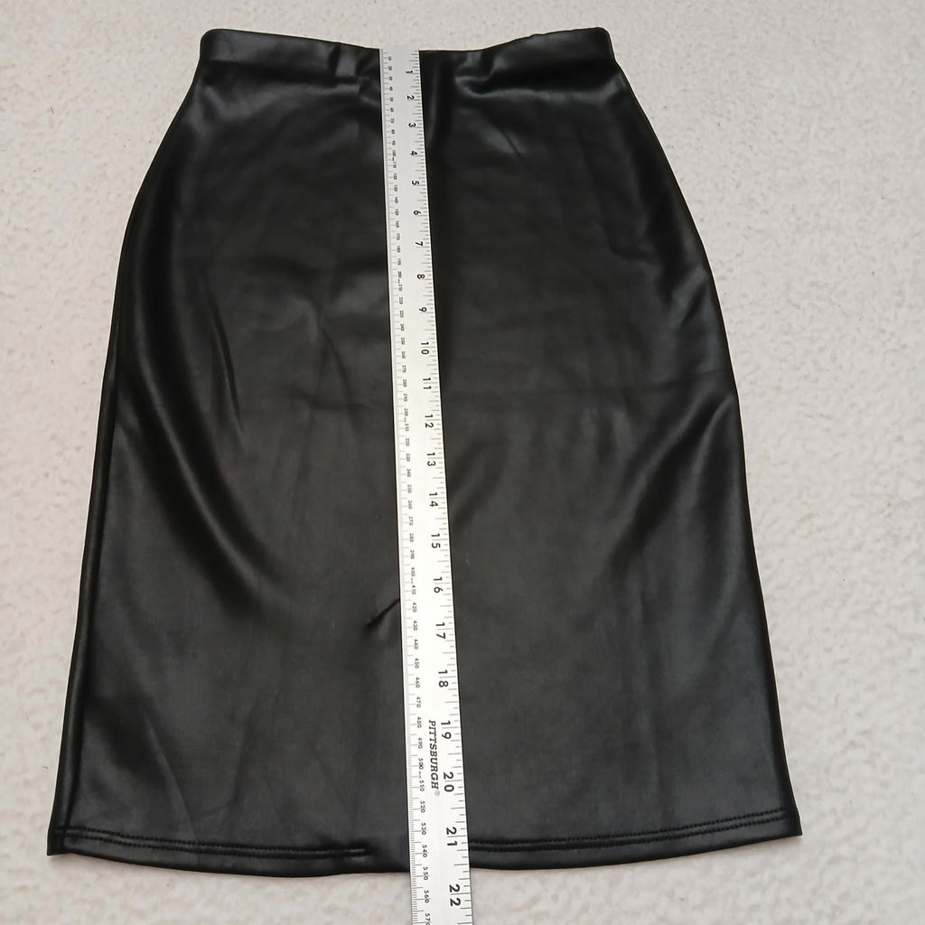 Falda tubo pequeña de piel sintética negra para mujer de Charlotte Russe