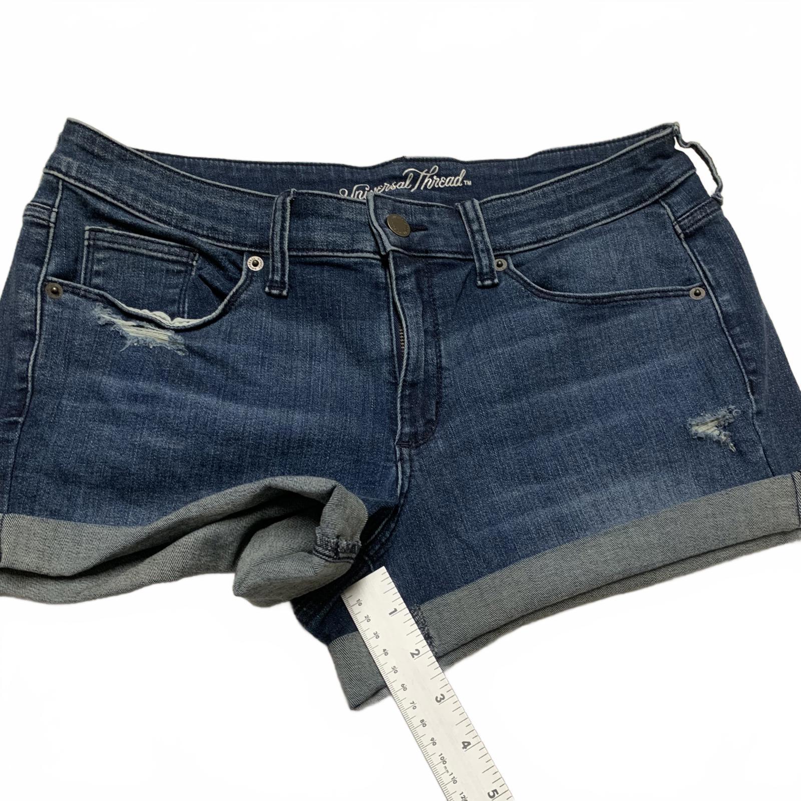 Pantalones cortos vaqueros de tiro medio azules de Universal Thread para mujer, talla 10