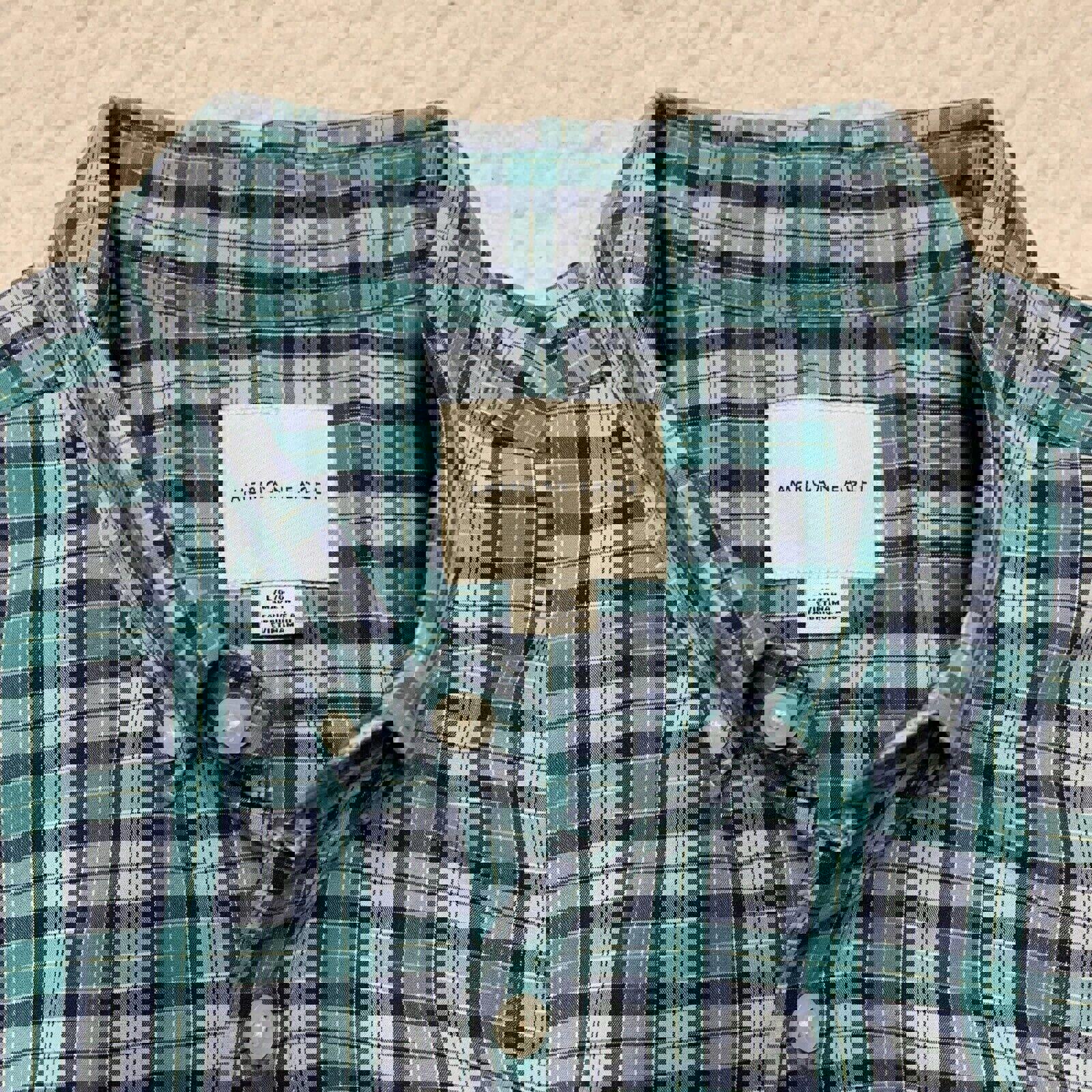 Camisa abotonada azul verdoso de manga larga a cuadros para mujer de American Eagle, talla grande