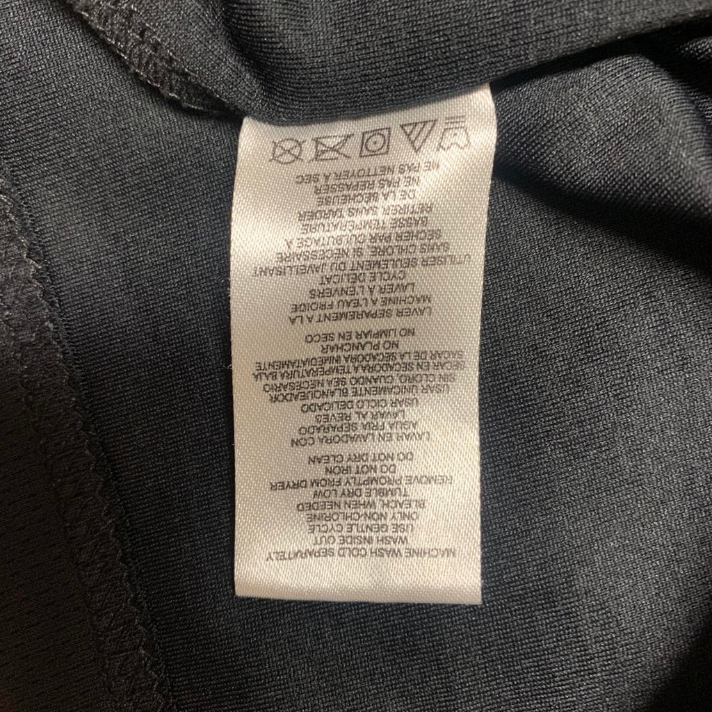 Camiseta de fútbol unisex Umbro NYC Footy negra, talla pequeña para jóvenes