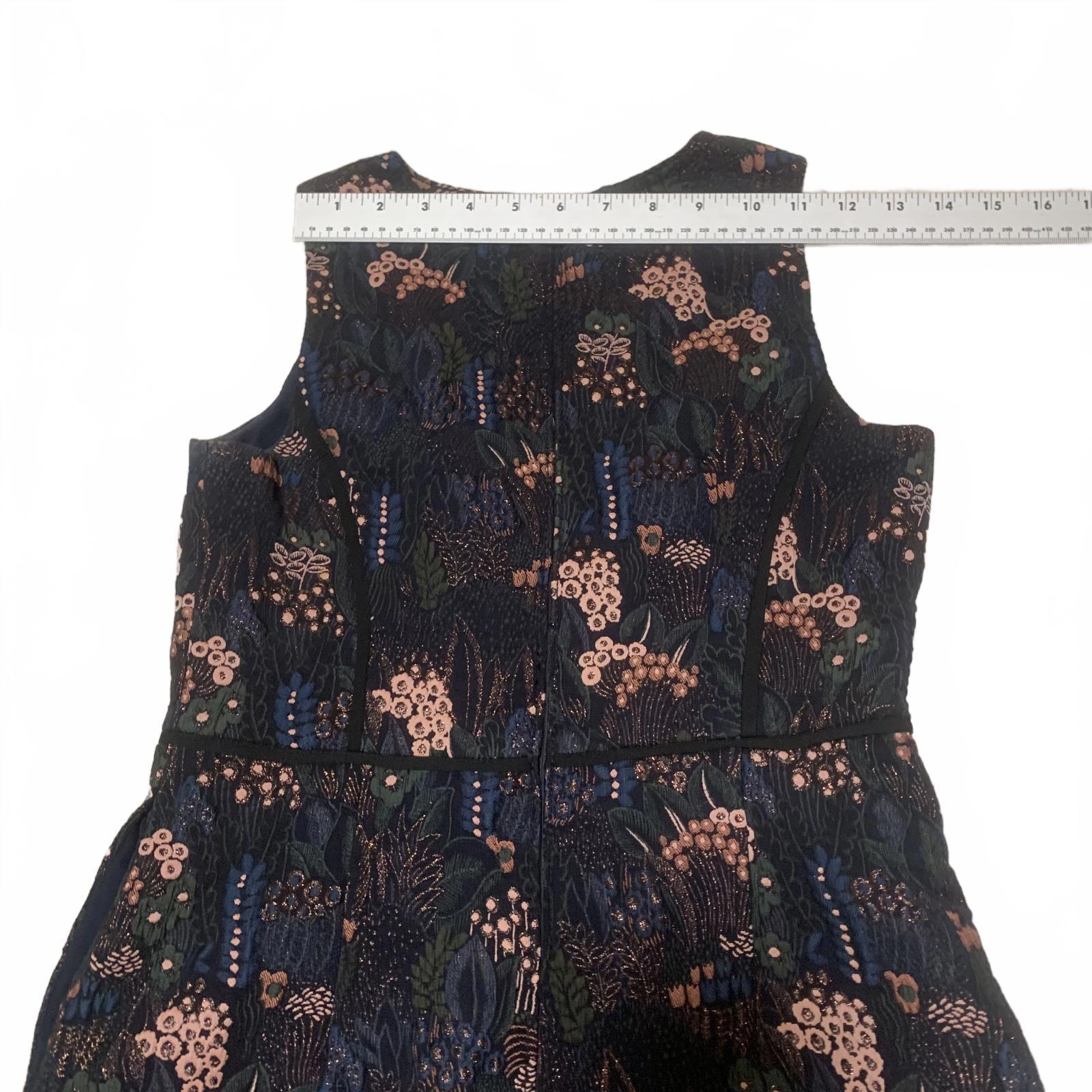 Vestido mini sin mangas con estampado floral negro de Ann Taylor Petite para mujer, talla 0P