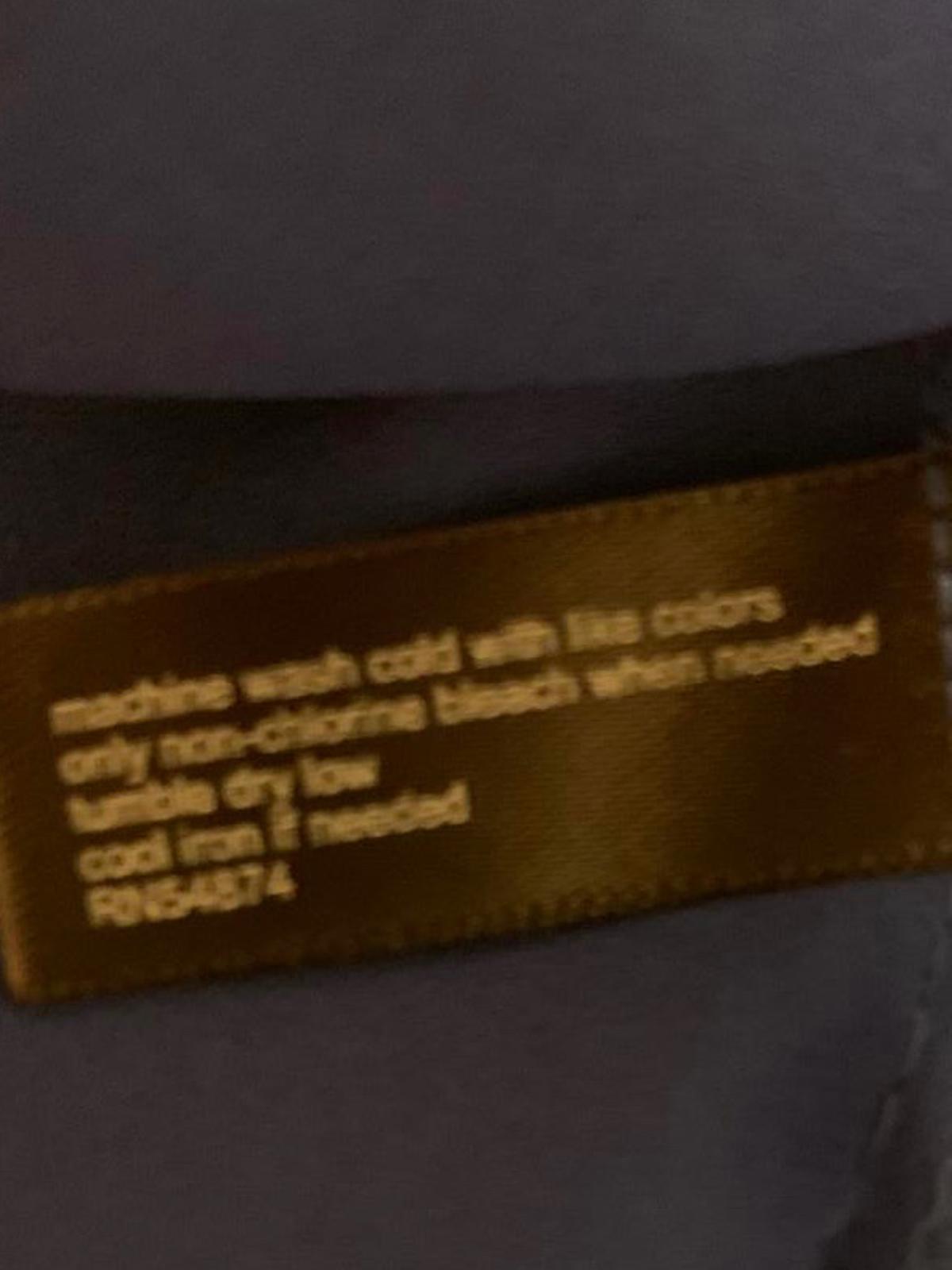 Blusa de manga larga abotonada azul rey mediano para mujer, talla limitada