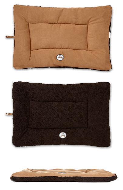 Colchoneta reversible para cama de perro Pet Life ® 'Eco-Paw', ecológica, reciclable y de diseño moderno, hecha de relleno de poliéster.