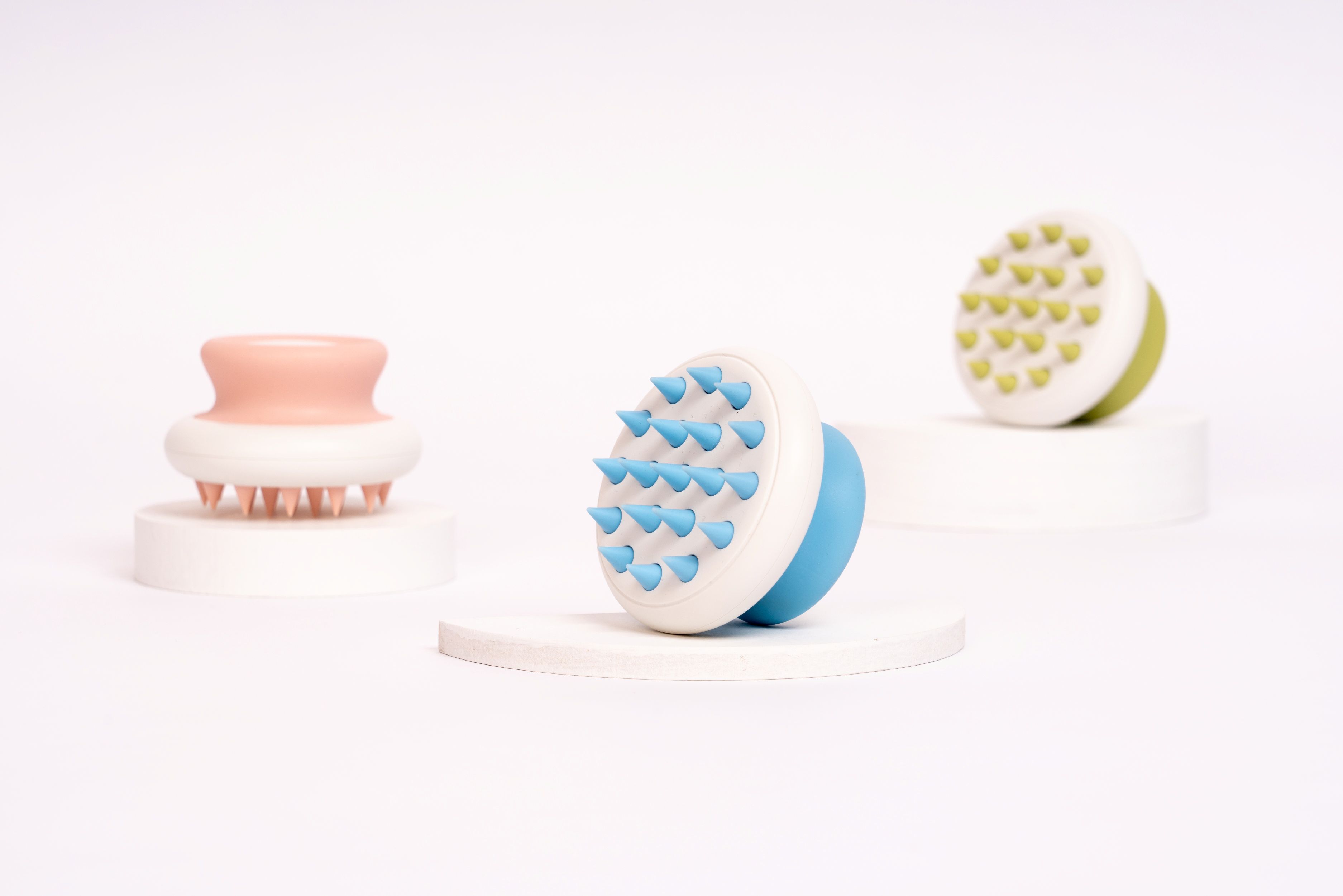 Peine de baño, cepillado y masaje de mano suave y flexible para mascotas Pet Life ® 'Scwubba'