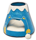 Cama triangular Touchcat® 'Molten Lava' de diseño moderno para gatos y mascotas con juguete colgante