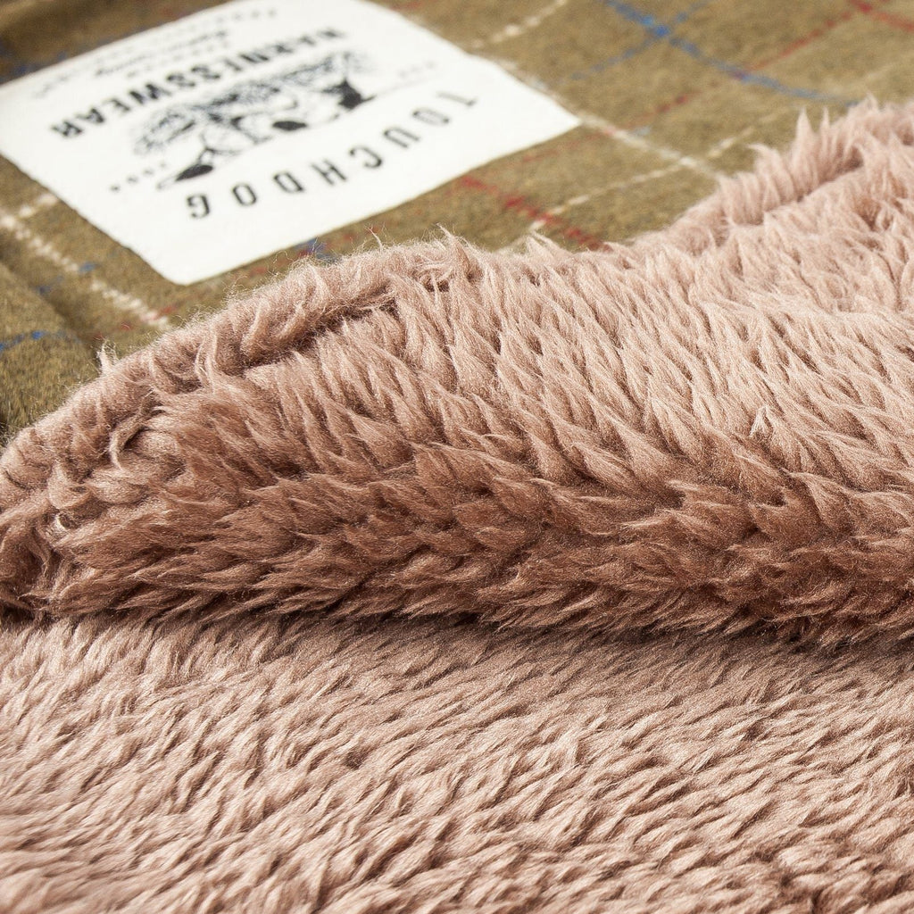 Chaqueta para perros Touchdog ® 2 en 1 con diseño de cuadros y tapete reversible a juego